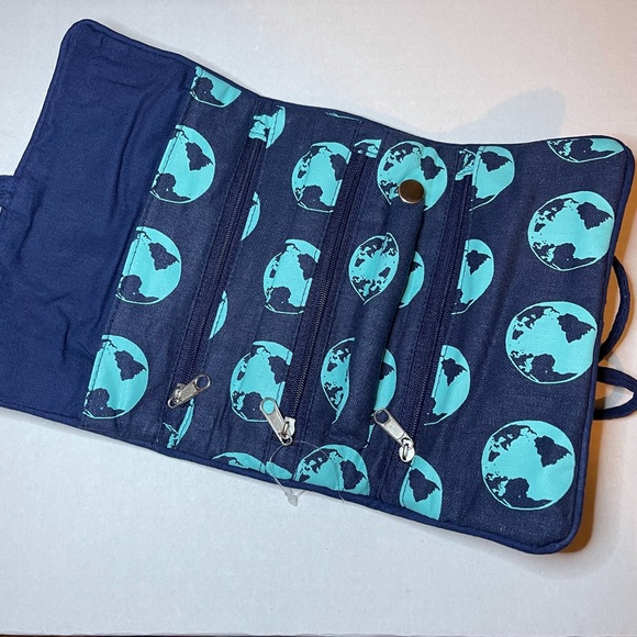 JEWELRY ROLL EARTH - Picture 2 of 3